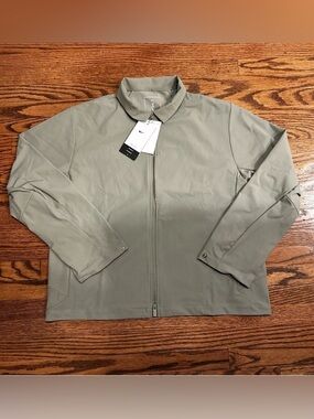 Nike 24.7 Perfectstretch Dri-fit UV full zip jacket. New. Small men’s